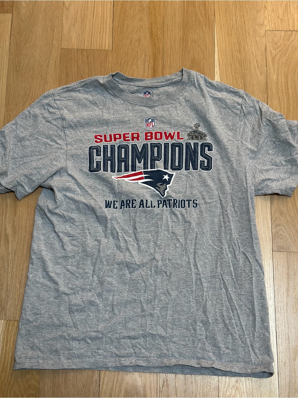 Men’s NFL New England Patriots Super Bowl Champions Gray T-Shirt Size XL